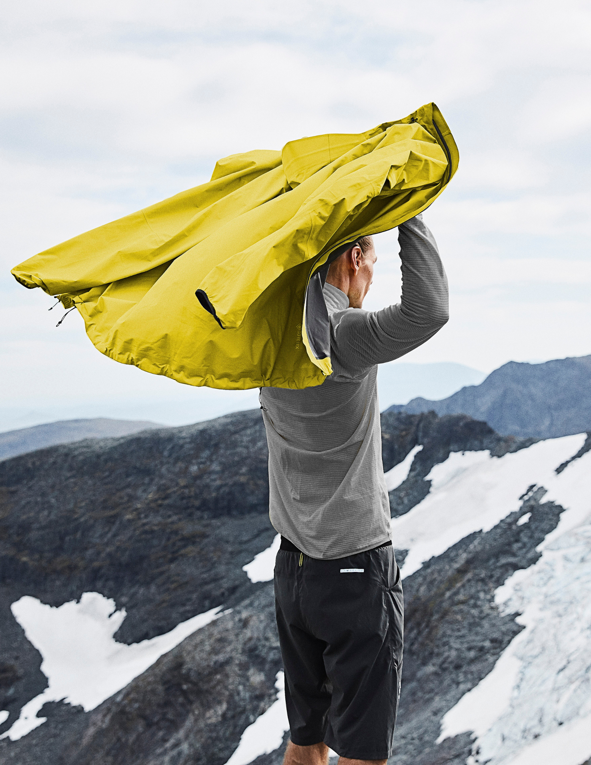 Sélection de vêtements outdoor pour homme